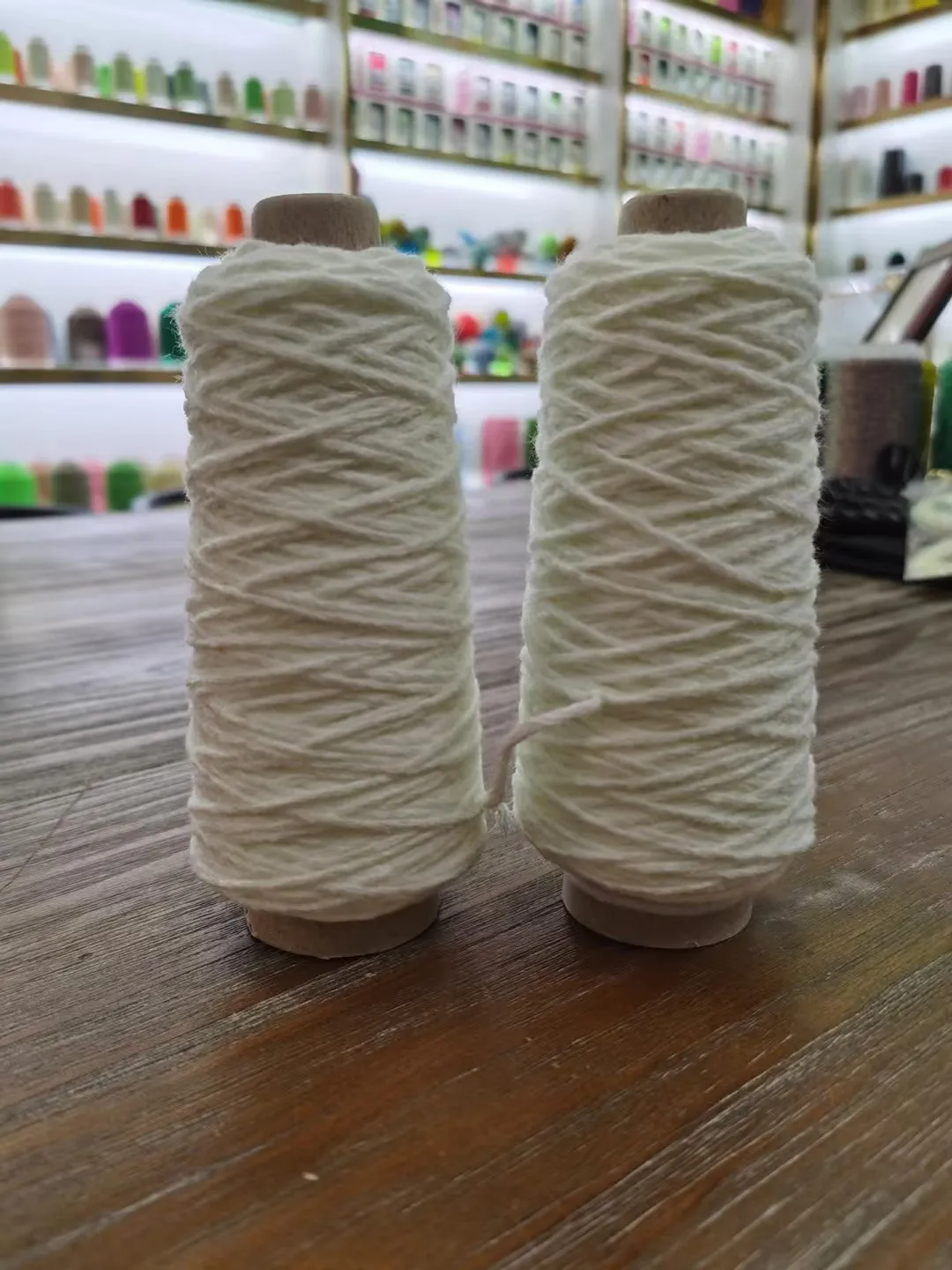 Glow in the dark fluorescent  yarn for tufting (sample)