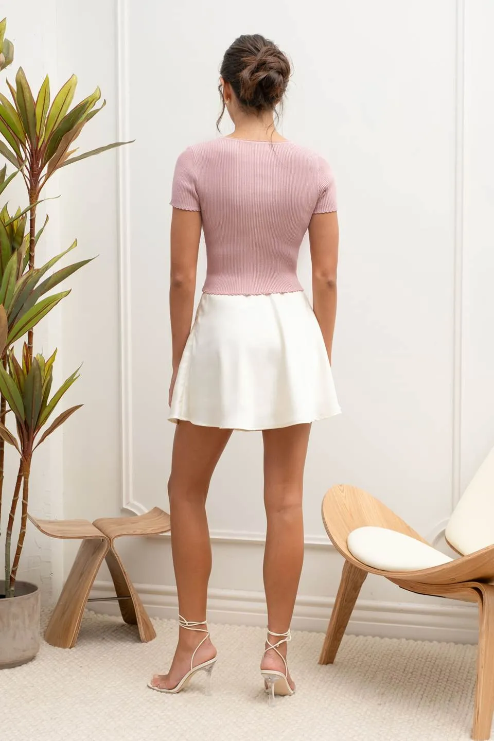 SCALLOP TRIM SHORT SLEEVE SWEATER KNIT TOP