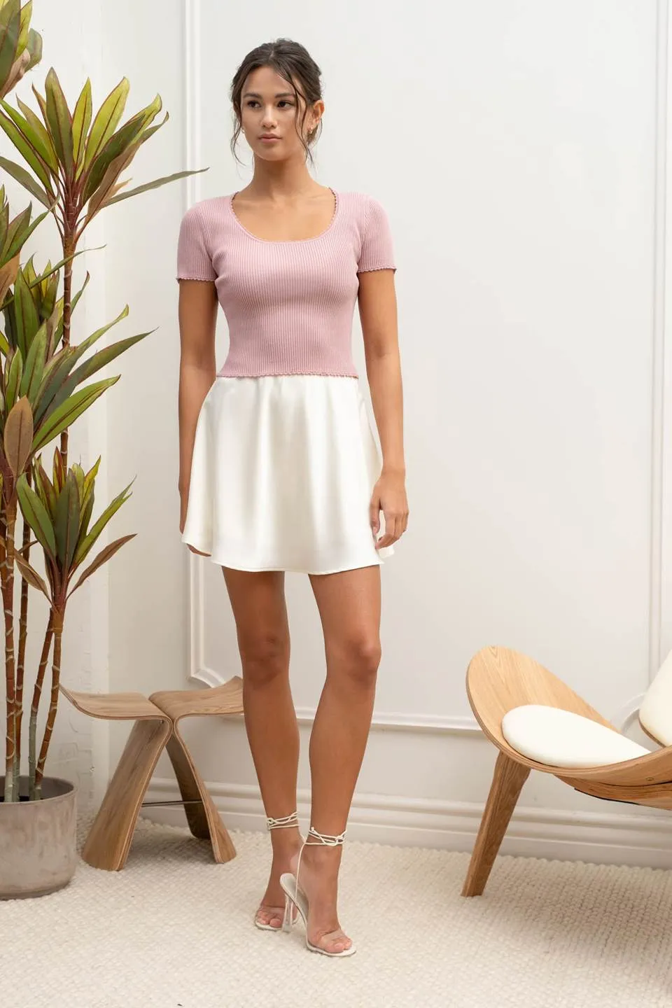 SCALLOP TRIM SHORT SLEEVE SWEATER KNIT TOP