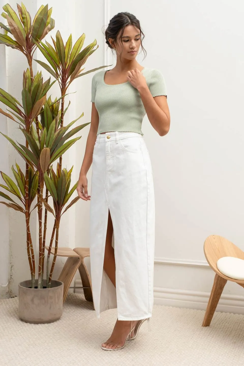 SCALLOP TRIM SHORT SLEEVE SWEATER KNIT TOP