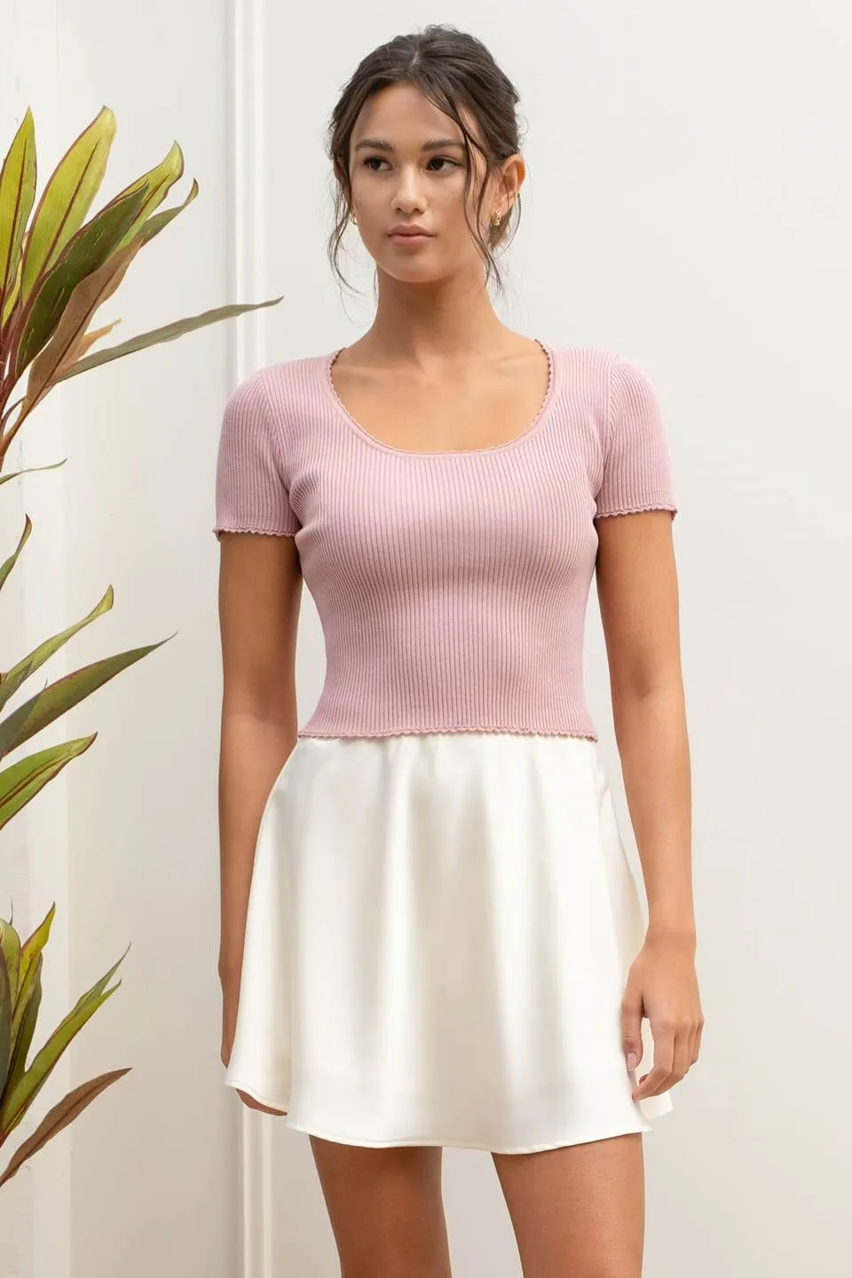 SCALLOP TRIM SHORT SLEEVE SWEATER KNIT TOP