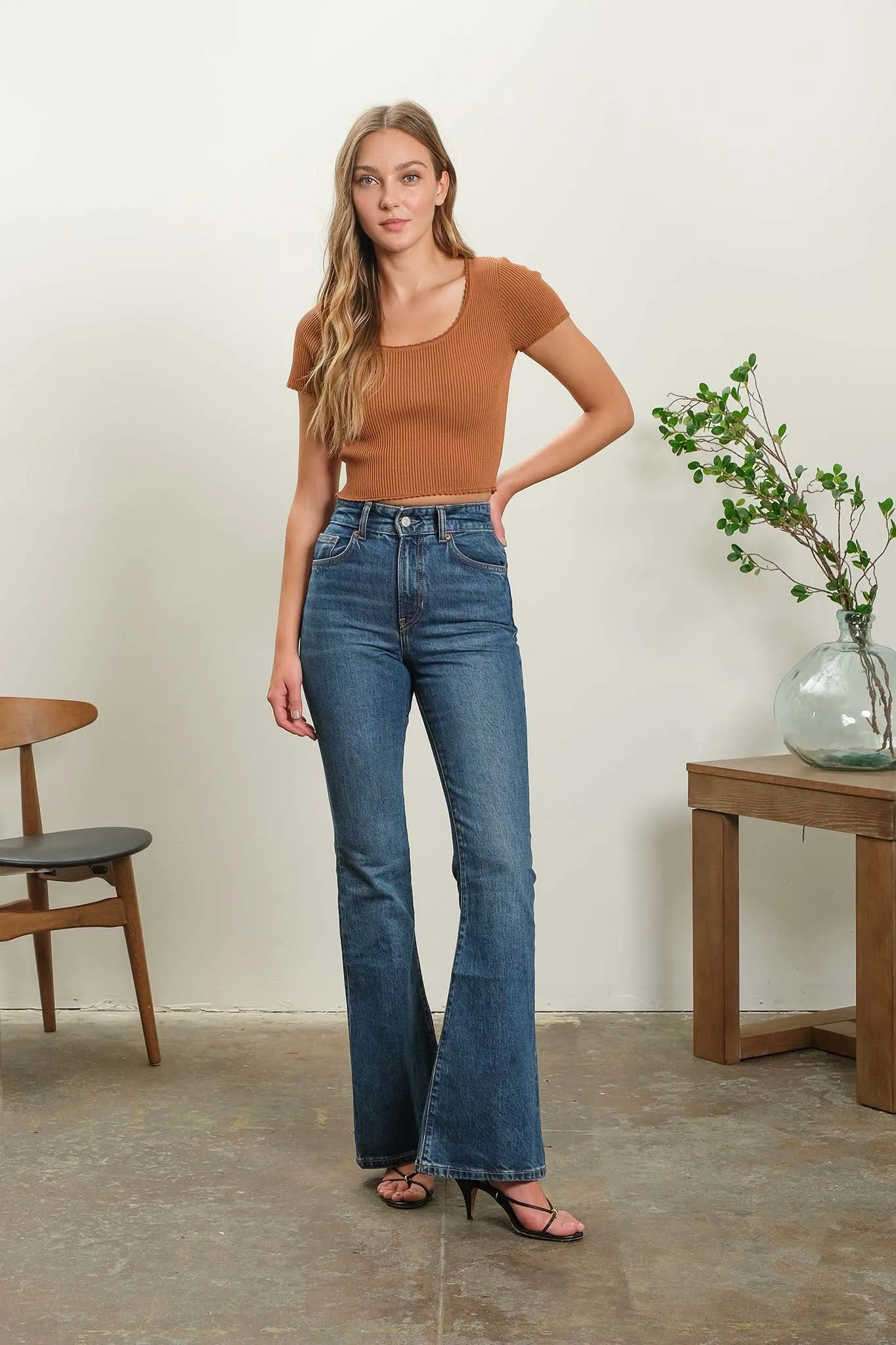 SCALLOP TRIM SHORT SLEEVE SWEATER KNIT TOP