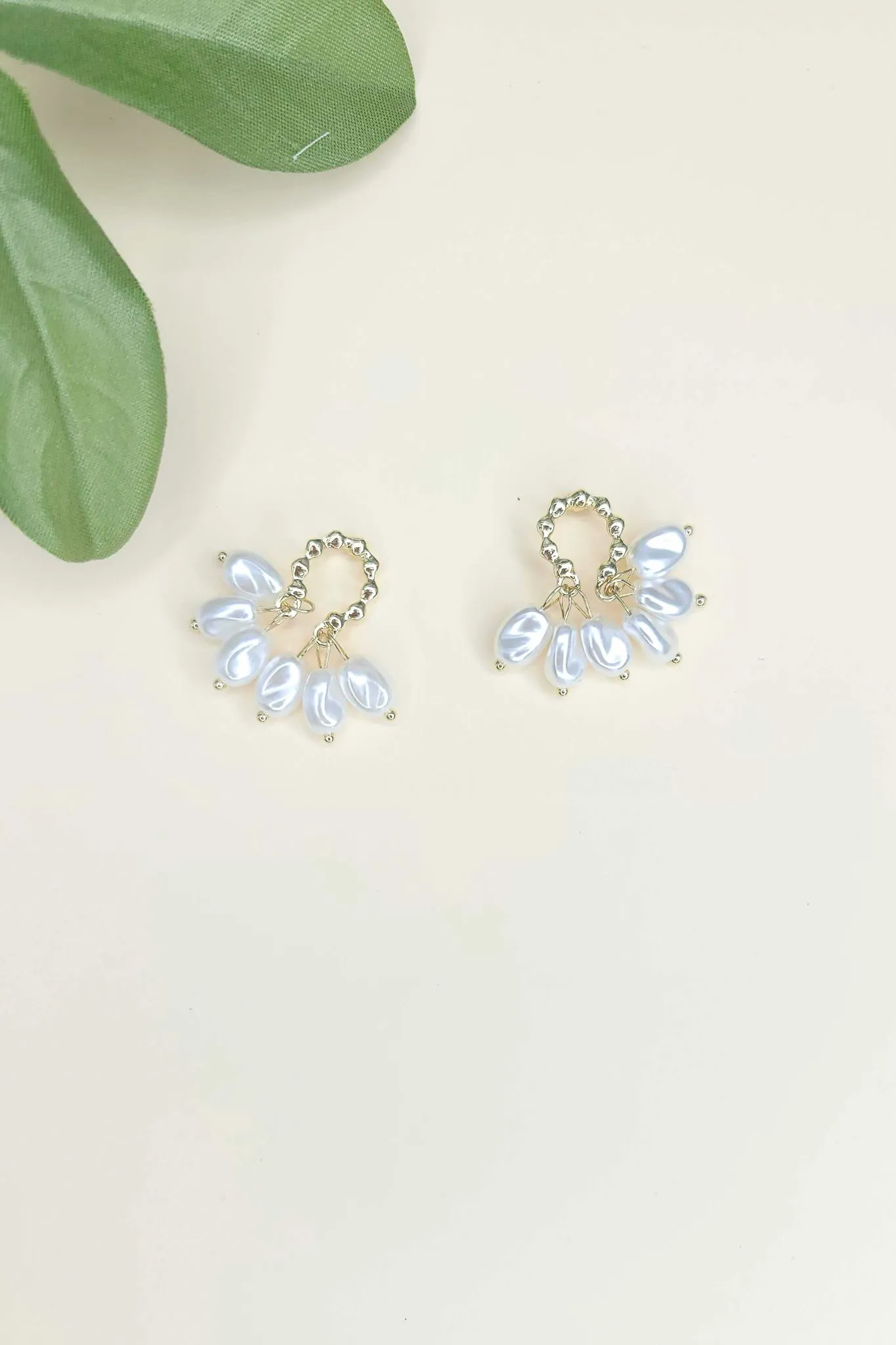 White Freshwater Pearl Teardrops Stud Earrings
